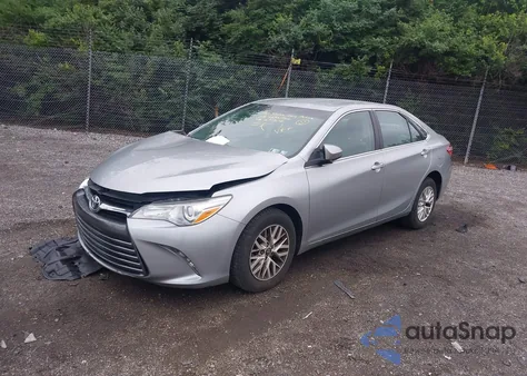 2017 Toyota Camry Le/Se/Xle/Xse z USA, uszkodzony, nr VIN 4T1BF1FK4HU671502